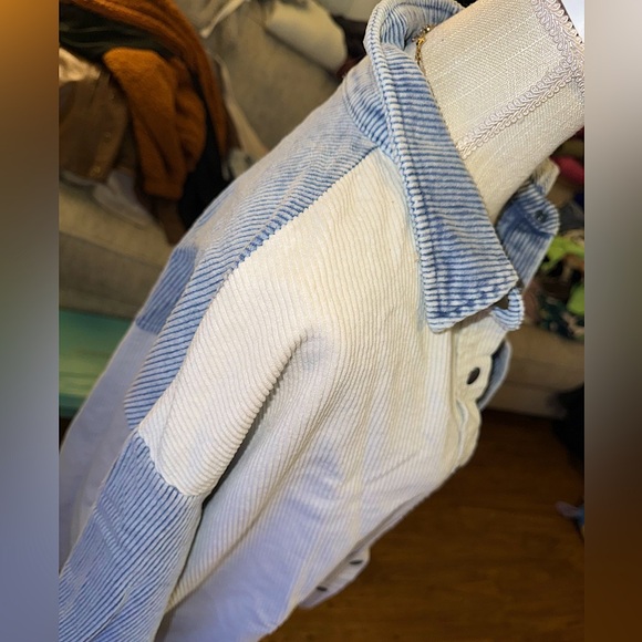 ☃️BOGO50%☃️ 🆕🩵VANILLA BAY: BLUE/IVORY ColorBlock Corduroy Shacket MEDIUM - Picture 10 of 17